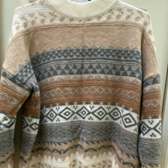 Sweater super warm. Size S fit Xs to M - Picture 2 of 3